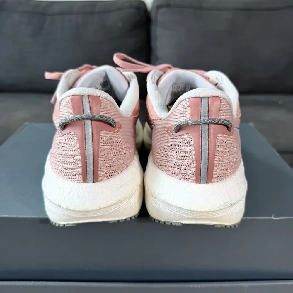 Saucony Triumph 21 Dusty Rose Pink Running Sneakers Women's 9.5 Wide